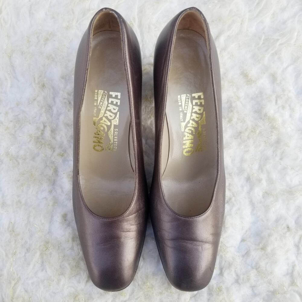 Brown Ferragamo Heels Size 6 Classic Leather Pumps Italian Shoes VTG 80s - Picture 9 of 12